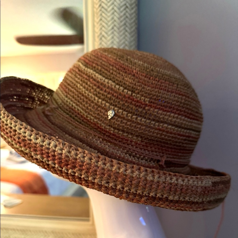 Fabulous Helen Kaminski Woven Summer Hat!
